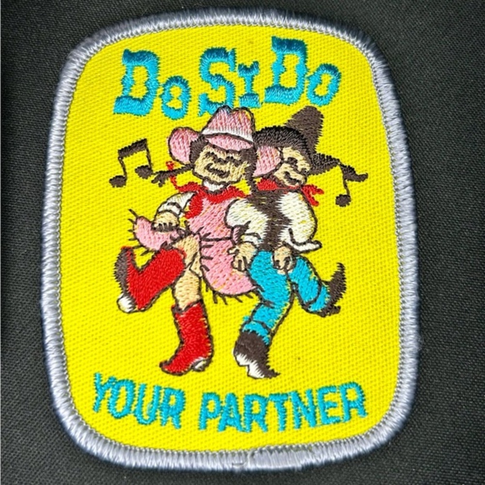 👧Girl Scouts - Do-Si-Do Your Partner Embroidered Patch - Original.